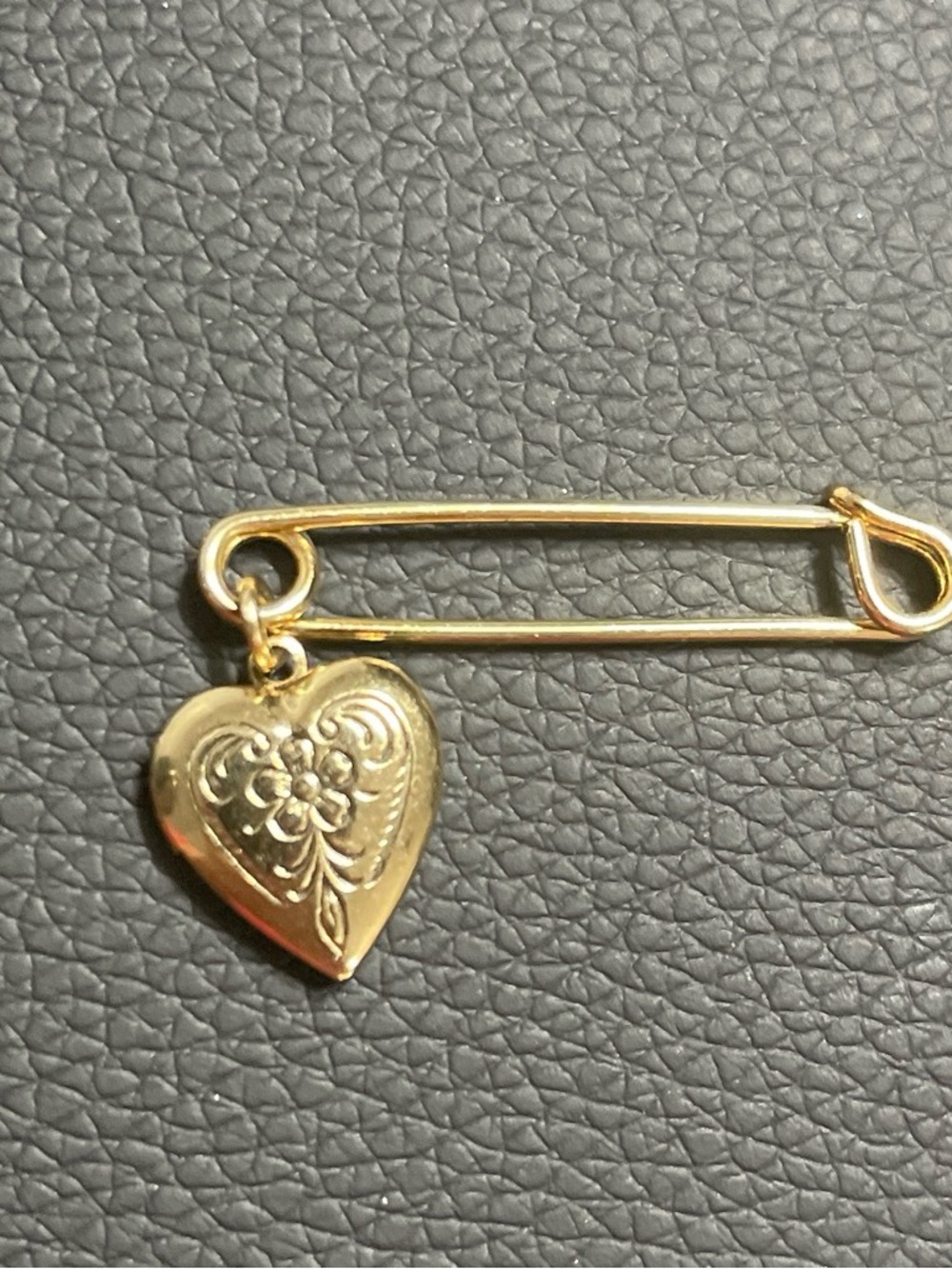 Gold Heart Charm Safety Pin Brooch - Women's Jewelry woman’s Romantic Delicate
